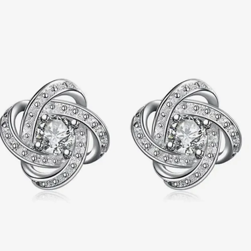 The Ambassador Earring in 925 silver and cz